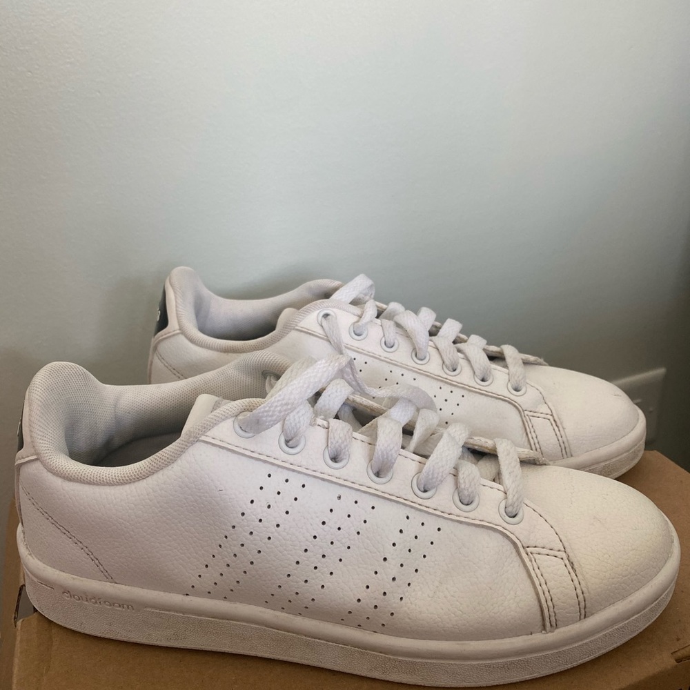Adidas Sneakers